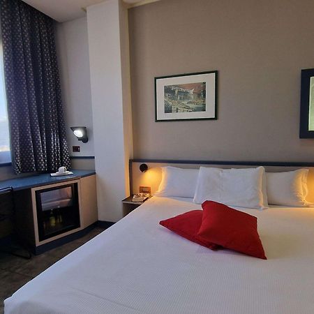 Ibis Styles Palermo President Exterior foto