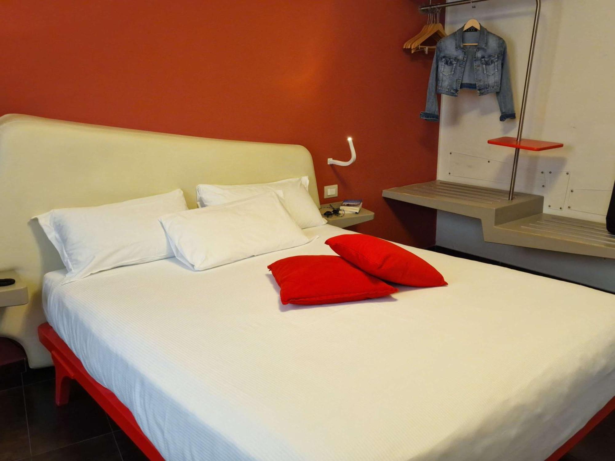 Ibis Styles Palermo President Exterior foto