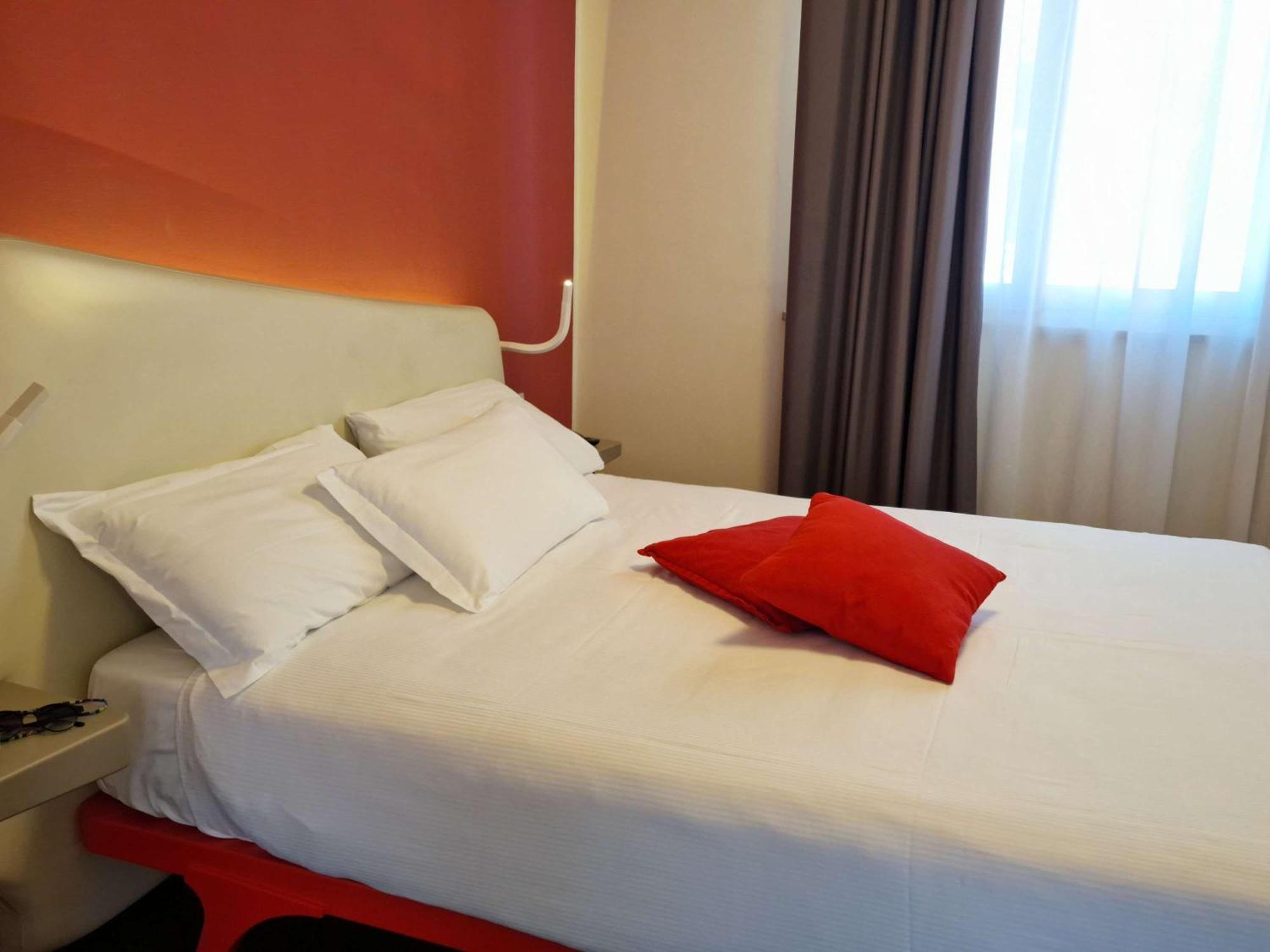 Ibis Styles Palermo President Exterior foto