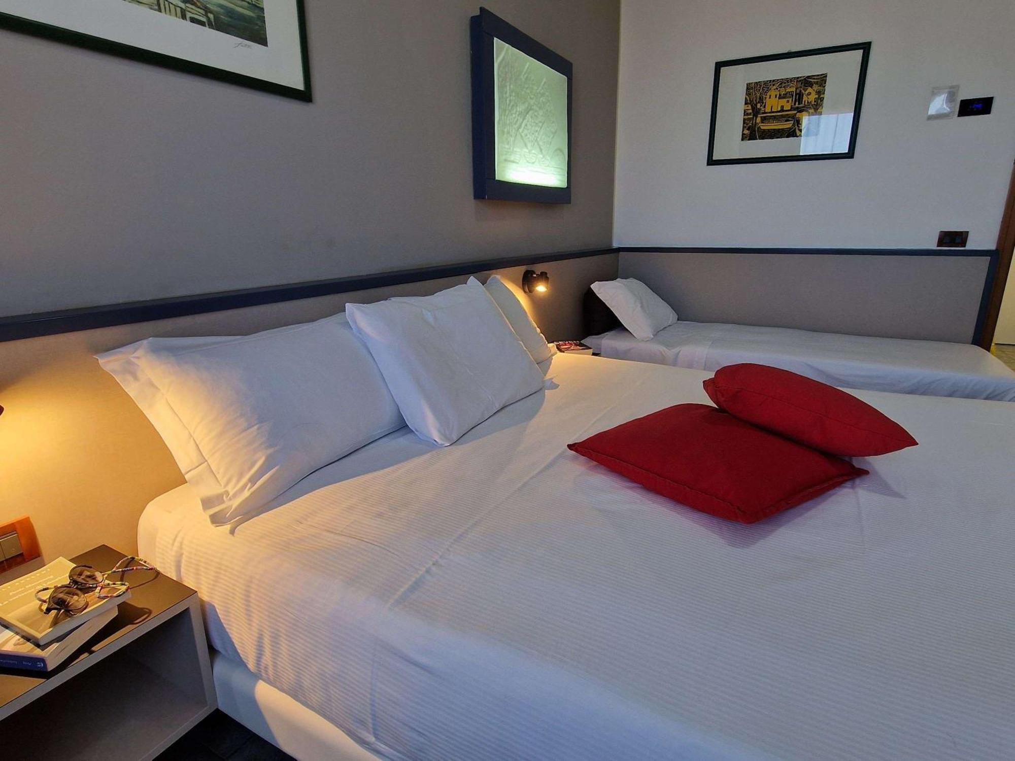 Ibis Styles Palermo President Exterior foto